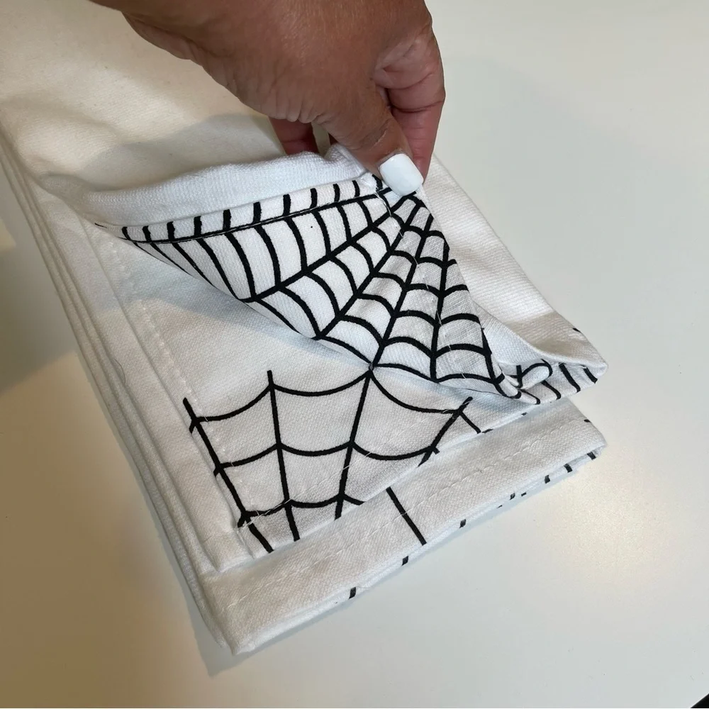 Halloween dish towels nwt